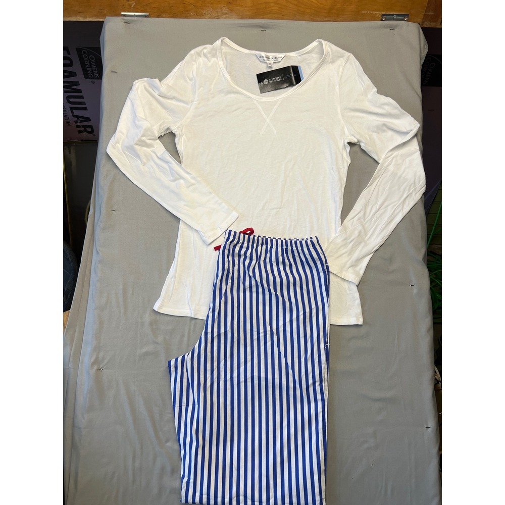 Alexander Del Rossa Womens Pajama Set White Long Sleeve Blue Striped Pants MD